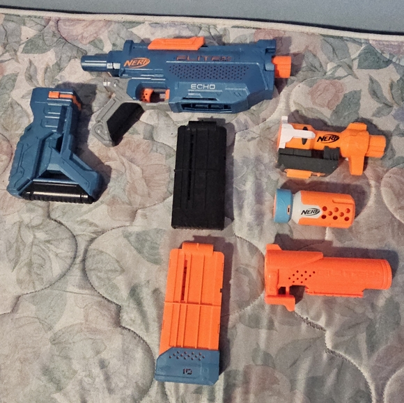 Bundle of Used and Fun Nerf Blasters - Picture 11 of 14